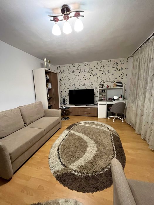 Apartament cu 3 camere, 80 mp, Targoviste, zona Micro 12