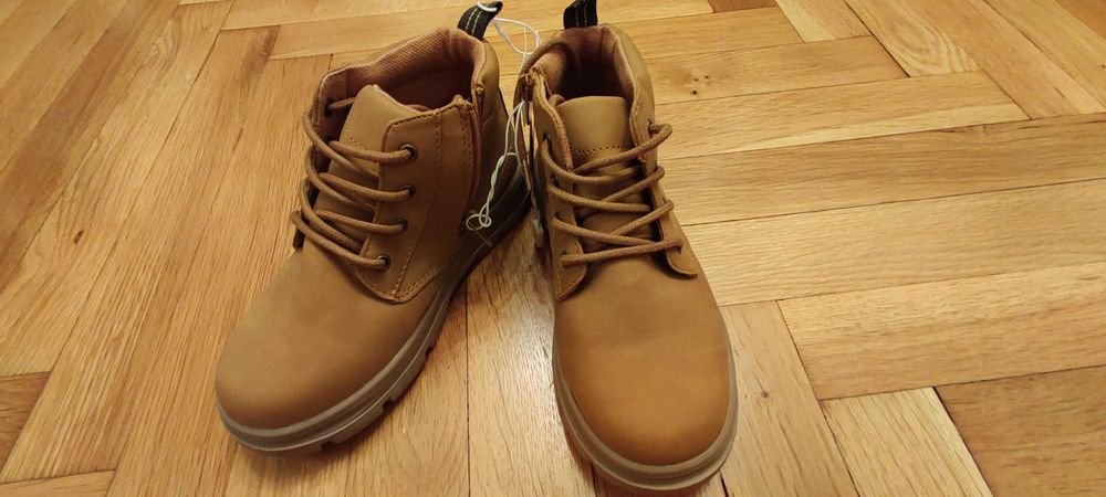 Употребявани и нови детски обувки