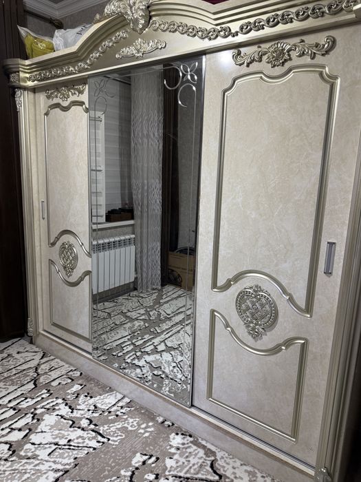 Spalniy mebel sotiladi