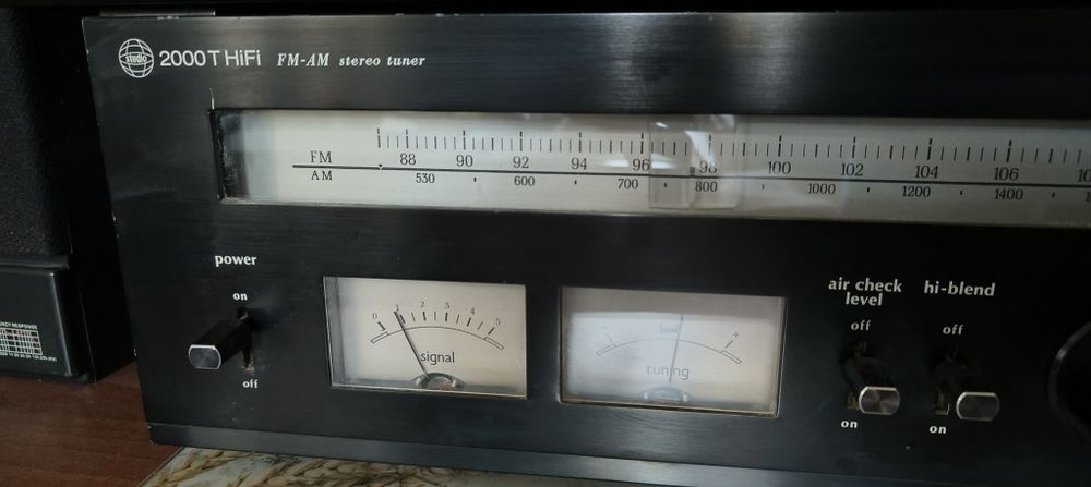 Tuner HI-FI stereo 2000T