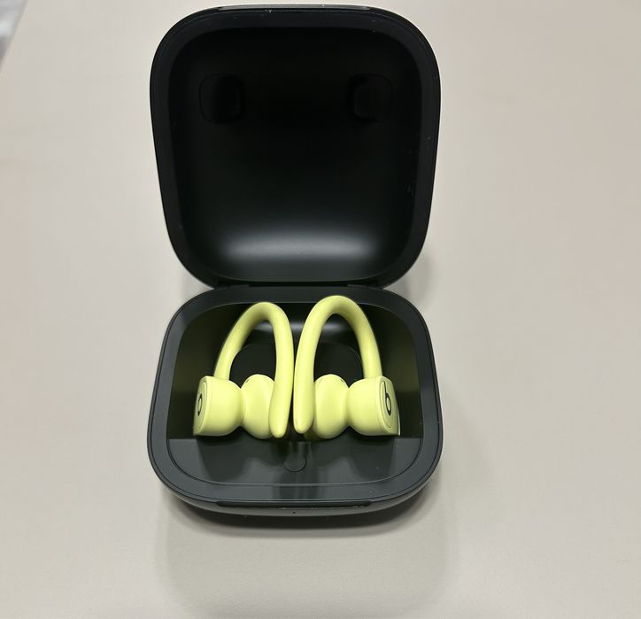 Powerbeats pro жълт цвят