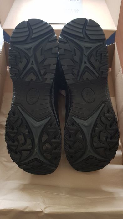 Водоустойчиви  мъжки с GORE-TEX мембрана и висока конструкция.