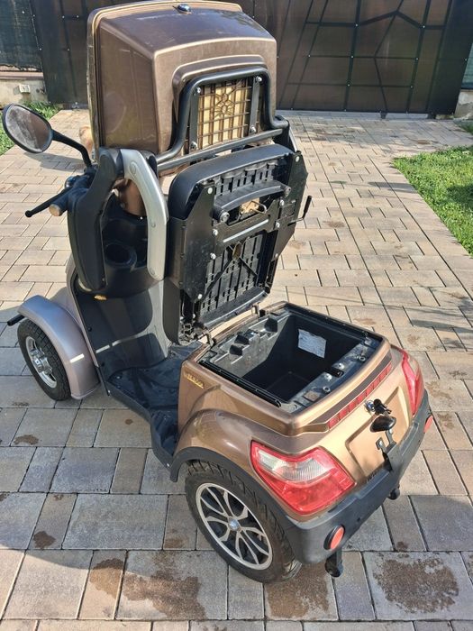 Scuter electric cu 4 roti/ scuter persoane cu dizabilități