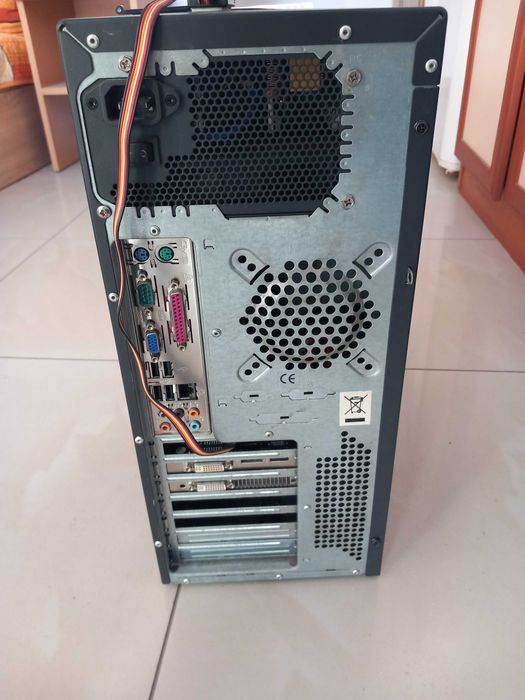 Продава се работещ компютър ASUS P5KPL-CM