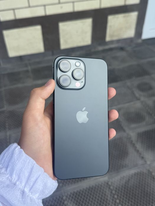Продам iPhone 15 pro max 256gb