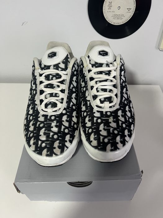 Vand Nike tn dior