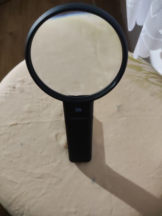 Лупа с LED Maginon