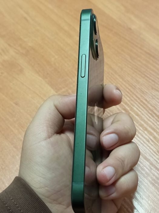 Продам Айфон 13, 128ГБ