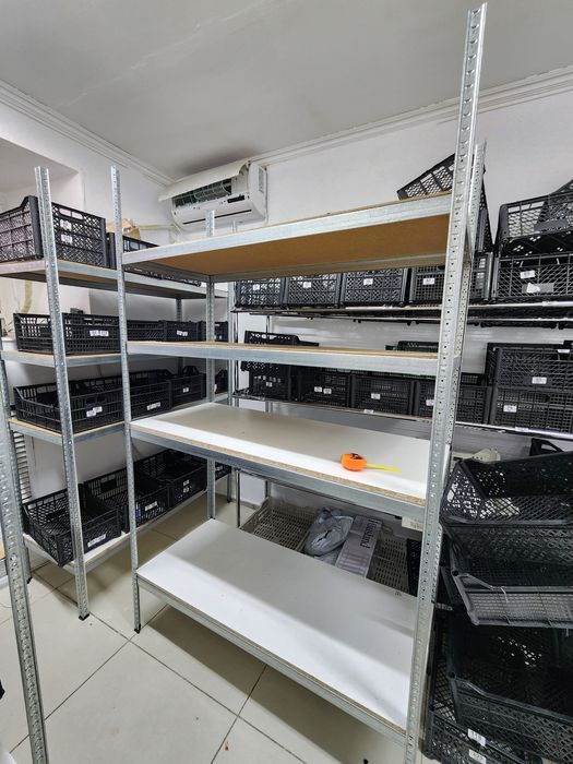 Металлический стеллаж