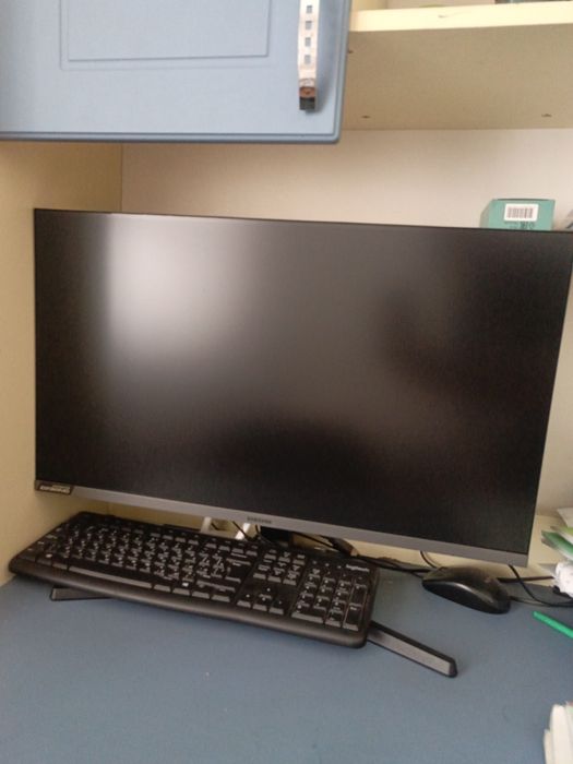 Монитор Samsung 70