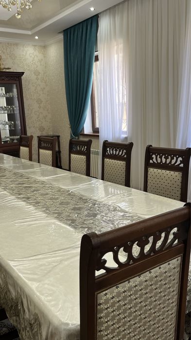 Стол и стульстулья