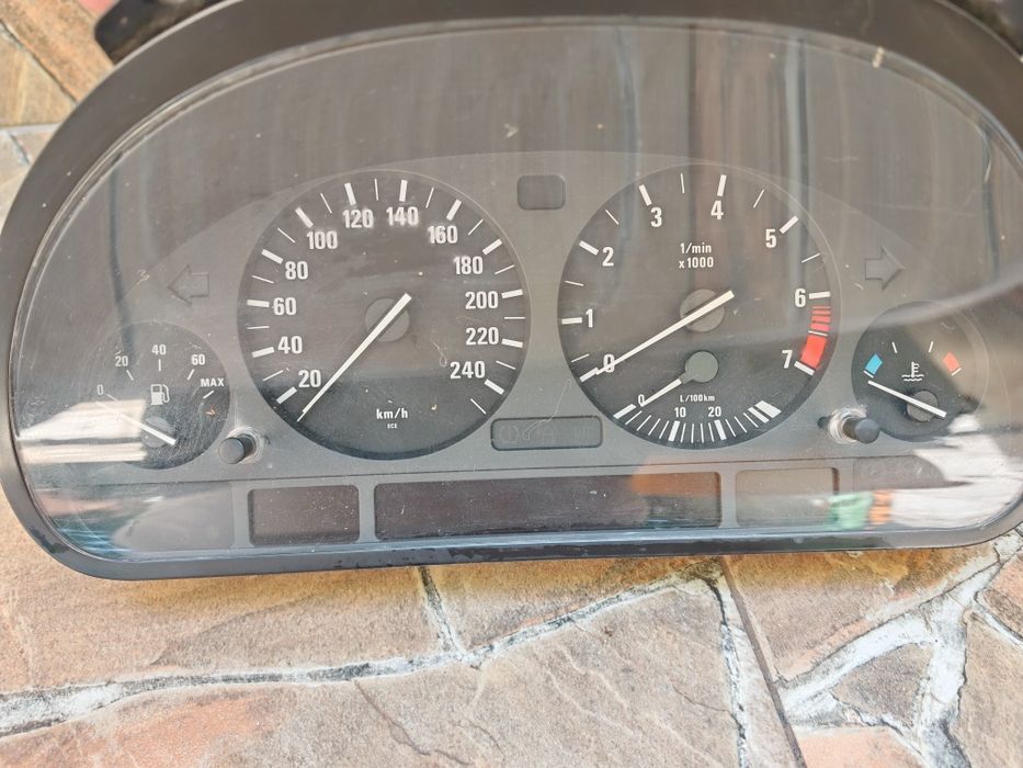 Километраж за BMW X 5 E53