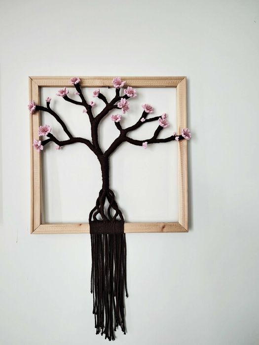 Ръчно изработена макраме стенна декорация "Черешово дърво"