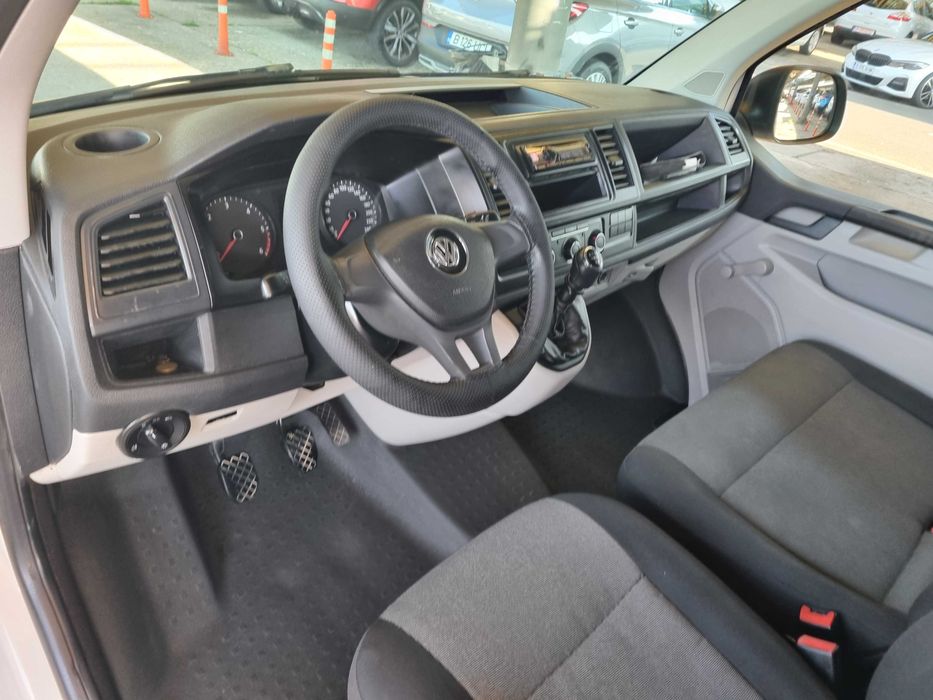 VW Transporter T6 2.0 TDI