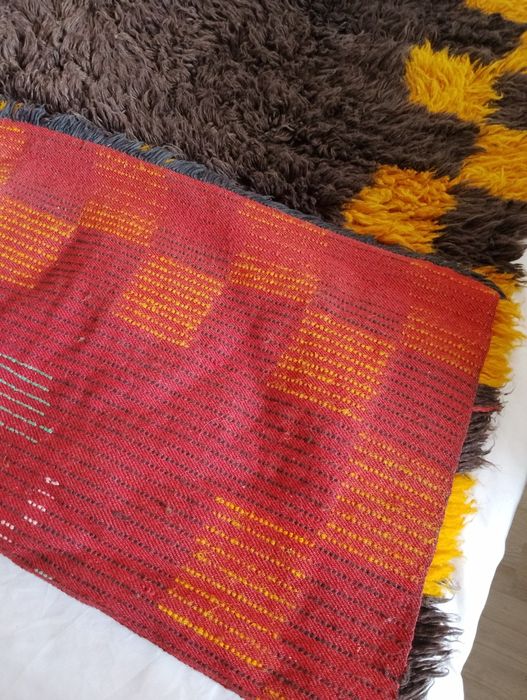 Китеник, халище, губер /постелка, завивка, килим/ 100 % вълна