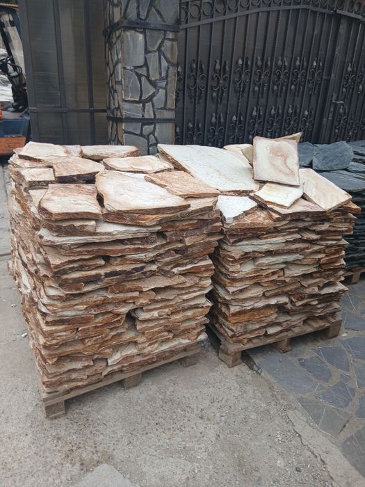 Vând piatră naturală
