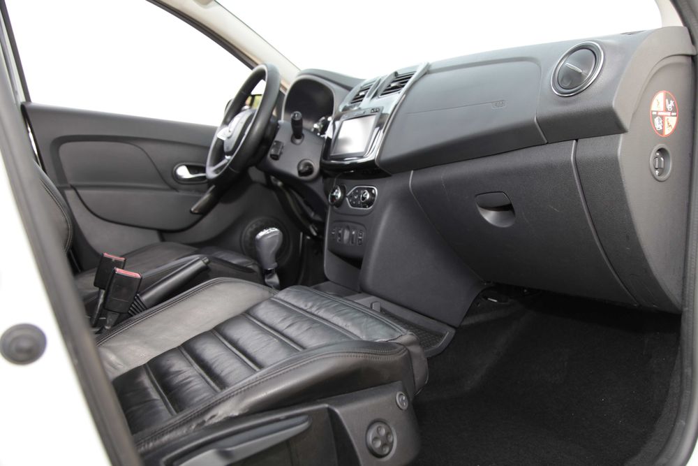 Sistem adaptare scaune de VW Scirocco pe Logan Duster Sandero