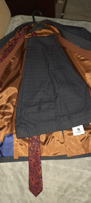 Costum petru bărbați