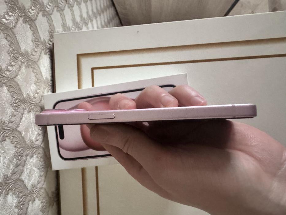 Продам айфон 15 розовый