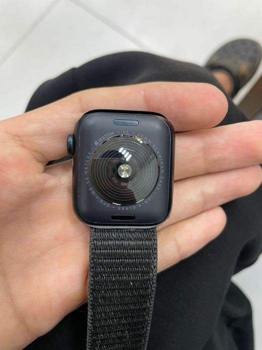Apple watch SE 2 gen (p25)