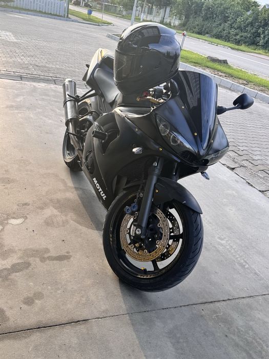 Vând yamaha  YZF r6