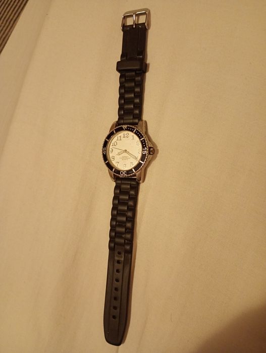 Ceas american cu piese japoneze