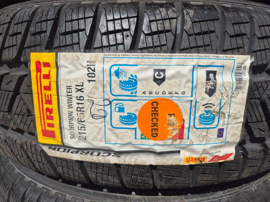 4 Anvelope M+S IARNA - 215/65/16 102H XL - PIRELLI - NOI - DOT 2020 !