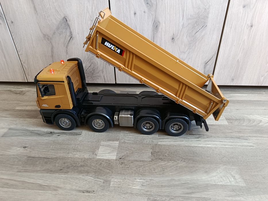 RC Самосвал Mercedes-Benz Actros 8x4 – Мащаб 1:14 (Метал и ABS)