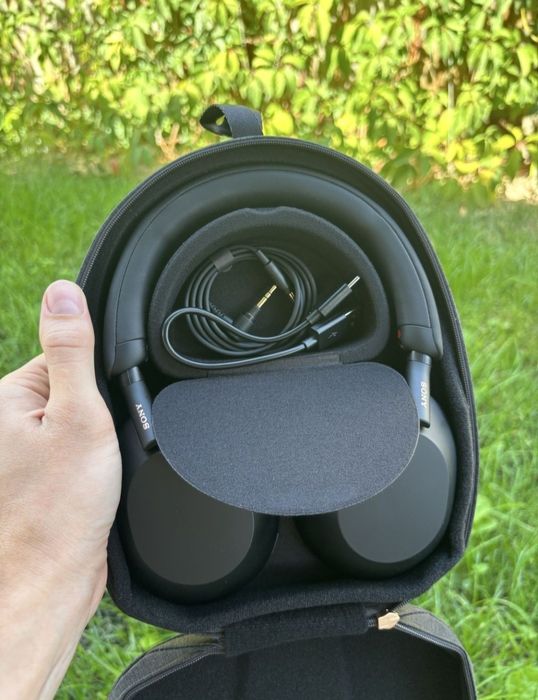 Продам наушники Sony WH-1000xm5