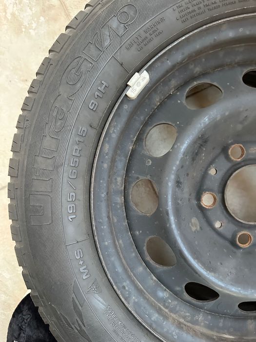 4бр. железни джанти 5x120 със зимни гуми Goodyear Ultragrip 195/65/R15