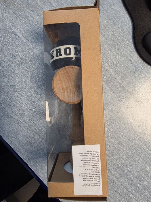 Kendama Krome folosita