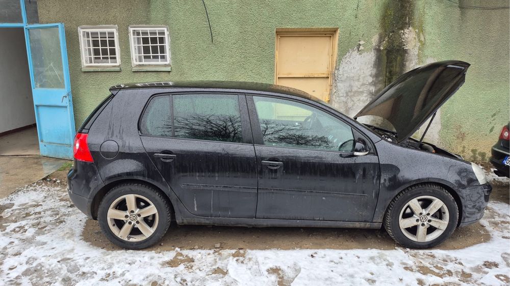 Vând Golf 5 1.9 TDI