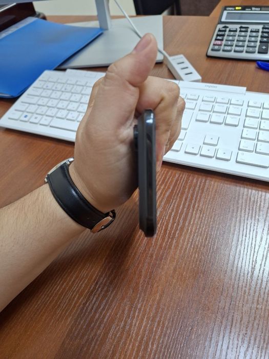 Iphone 17 air qora rangli