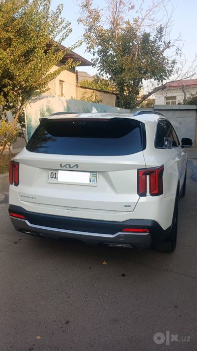 KIA SORENTO год выпуска 2024,объём 2,5 фулл