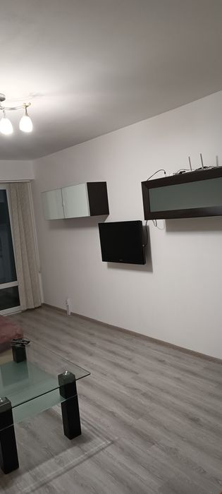 Продава двустаен апартамент Перник кв.Изток