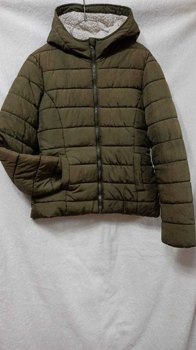 Женские куртки и дубленка.