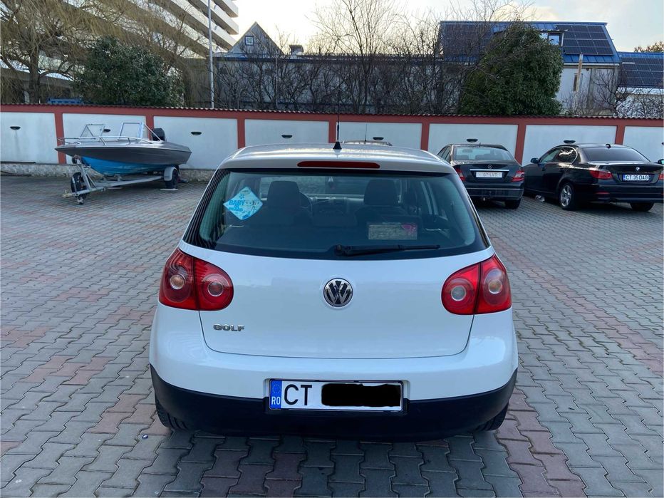 VW Golf 5 - an 2009 - unic proprietar - dublu climatronic -  160.035 km - 4000 euro