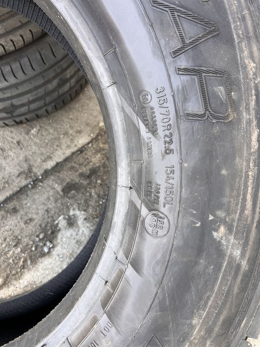 2 anvelope camion tractiune 315/70/22.5 , Truckstar , 13-14 mm