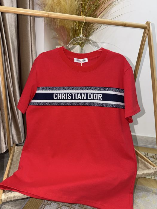 Женские футболки