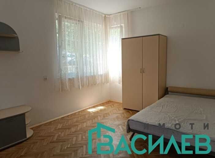 Продава се Двустаен апартамент в София, Център - 67 кв.м за 1561 €/кв.м - Снимка #2