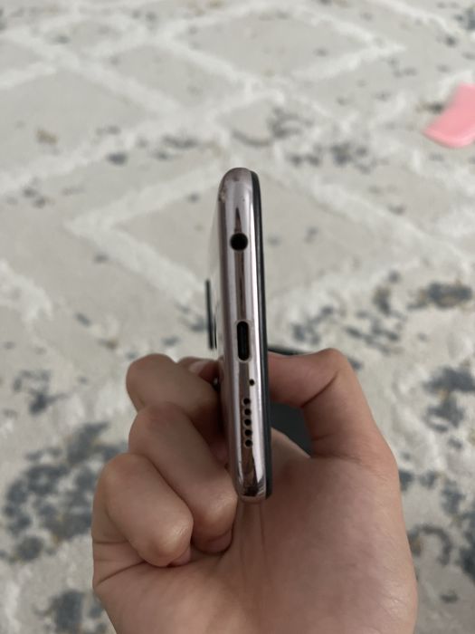 Oppo и Poco продаю