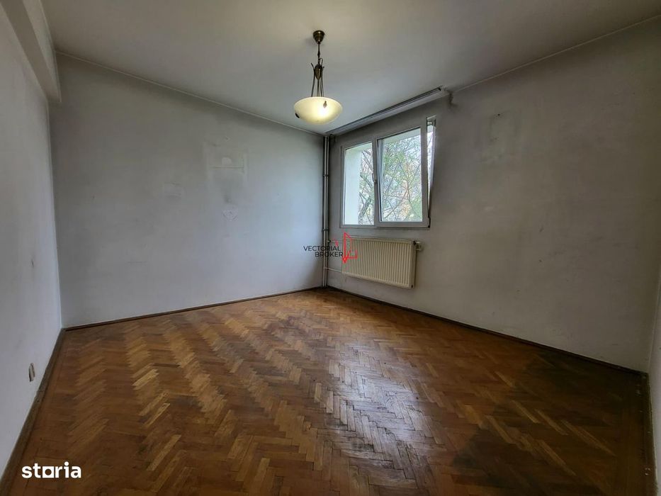 H-4 Camere  Fix Langa Metrou, Scoala Si Parc