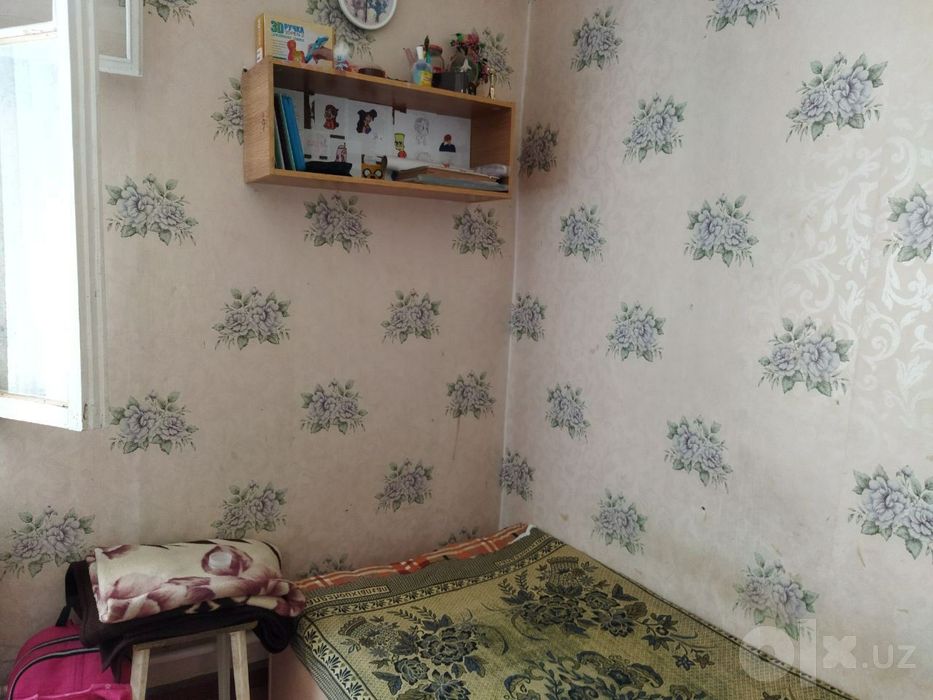 Продам спутник1 3ком 1этаж 2этажки с ремонтом в деревянном доме