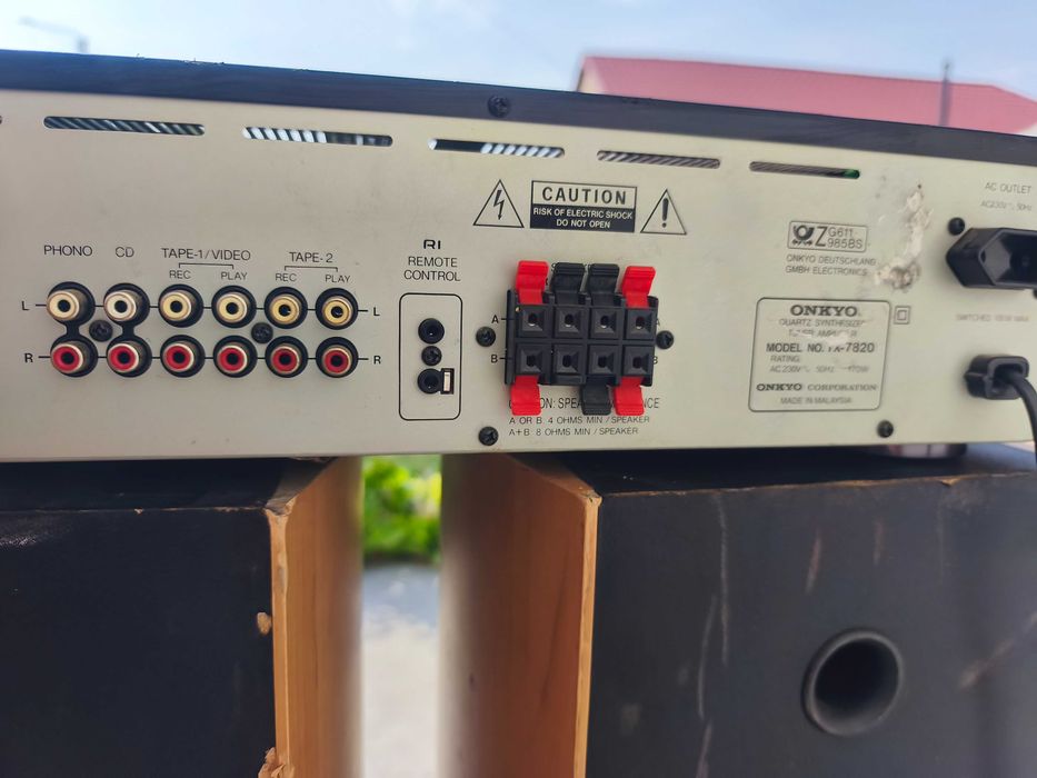 Amplituner Onkyo TX7820