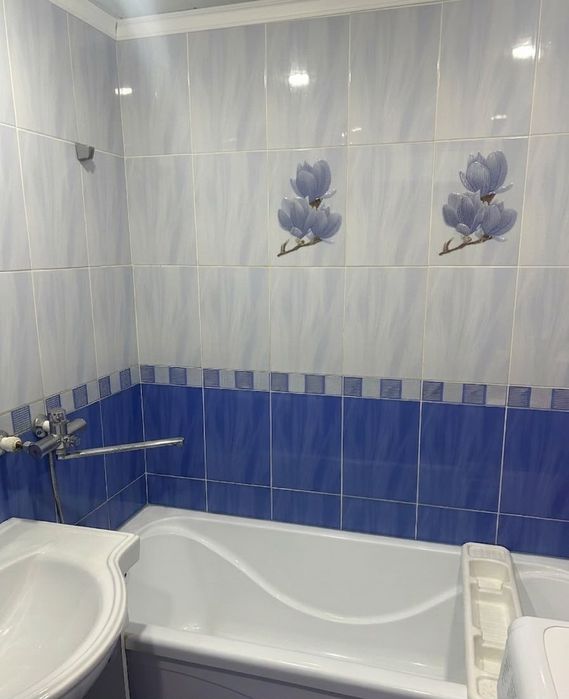 Самал 49 үйден 3 бөлмелі пәтер сатылады.