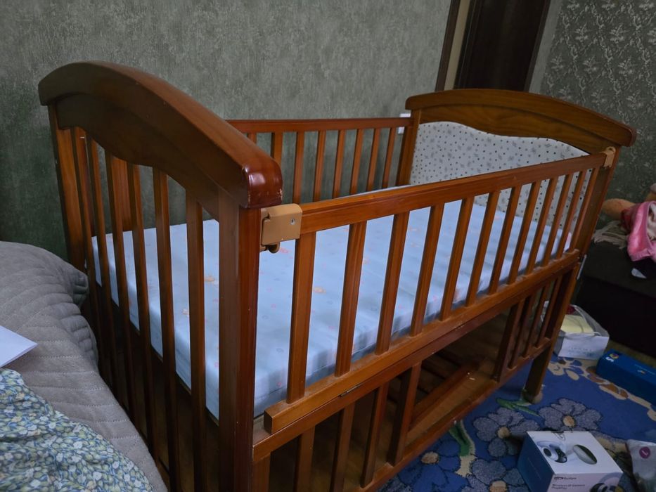 Детская кроватка