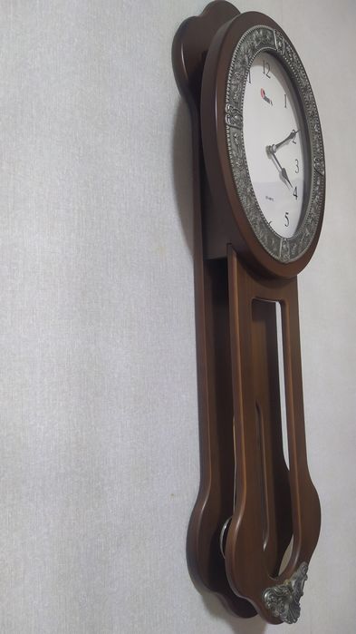 Настенные часы в классическом стиле