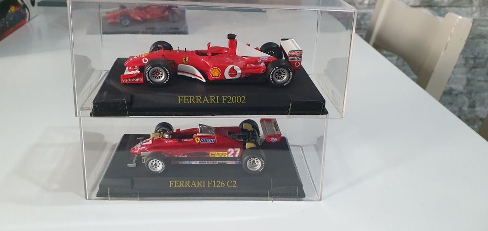 Machete ferari scara 1;43