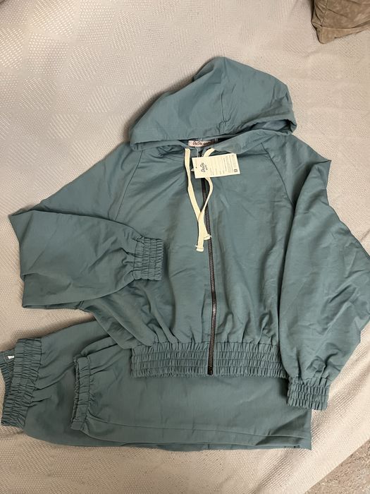 Спортивные костюмы