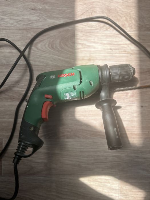 Продам ударную дрель